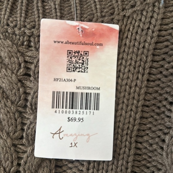 NWT Women’s A Beautiful Soul Felicitee Distressed Crop Cable Knit Sweater Sz 1X - Picture 6 of 8